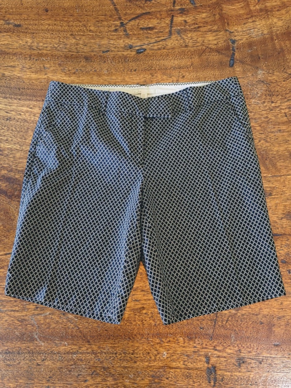 Dalia Navy and White Geometric Chain Print Bermuda Shorts Size 8